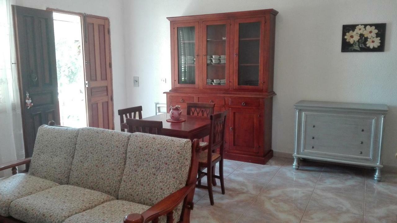 Sunflower House Apartment Синискола Екстериор снимка